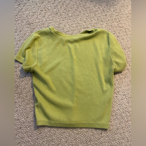 Green t-shirt from garage - Picture 2 of 2